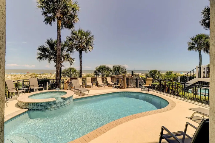 Pool 13 of 24