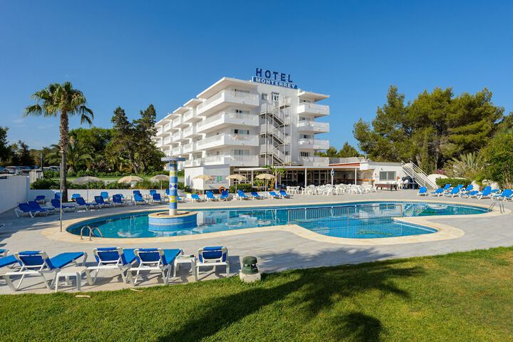 Hotel Pool