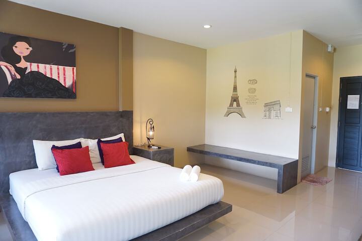 Room 8 of 36