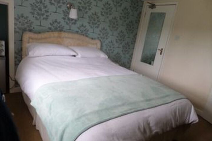 Room 12 of 24