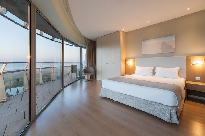 Room 10 of 78
