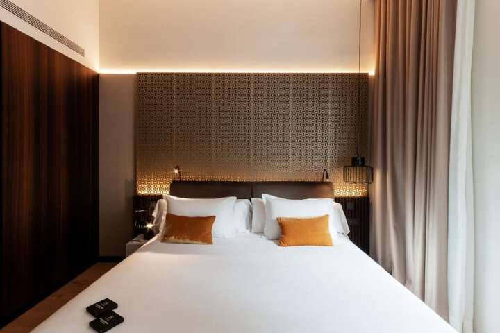 Room 50 of 94