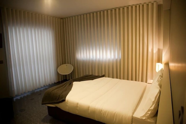 Room 17 of 51