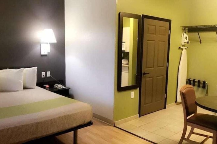 Room 30 of 74