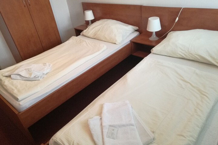 Room 44 of 52