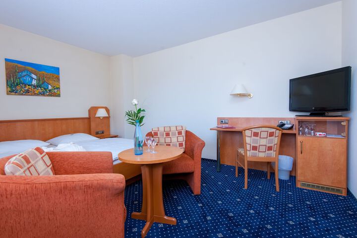 Room 5 of 44