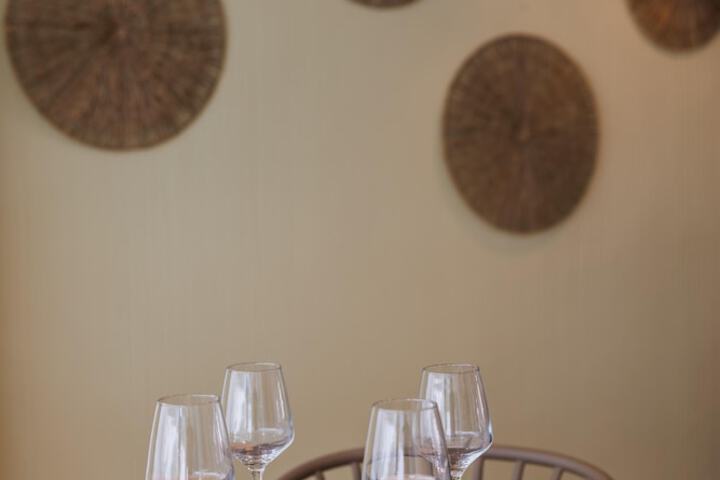 Dining 112 of 149