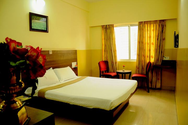 Room 4 of 36