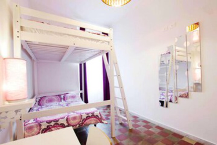 Room 17 of 23
