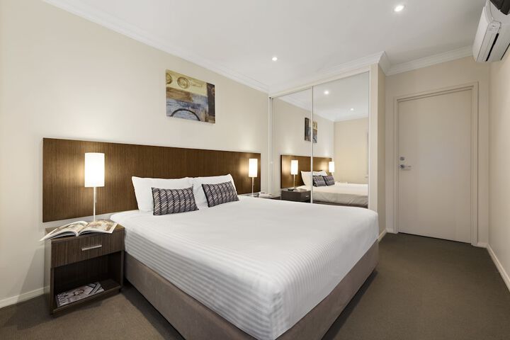 Room 3 of 16