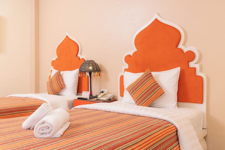 Room 33 of 79