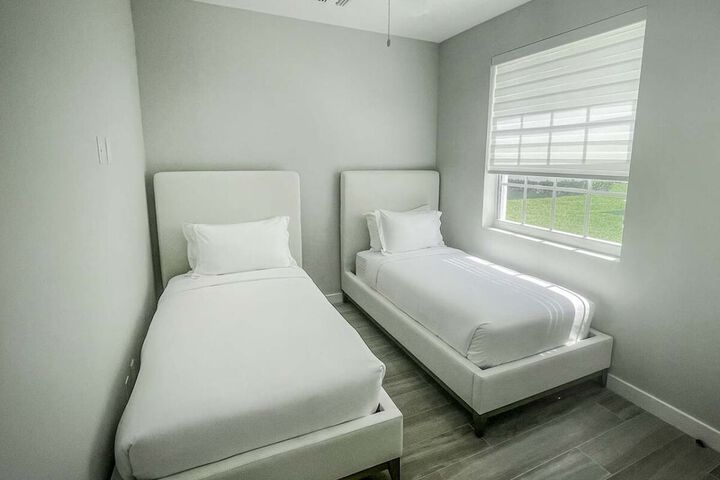 Room 71 of 172