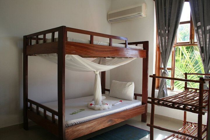 Room 48 of 156