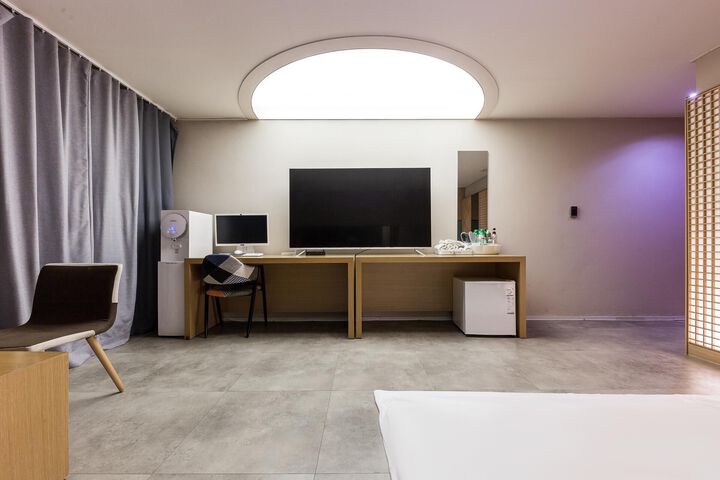 Room 91 of 120