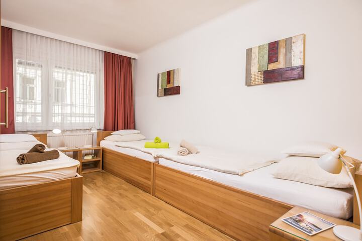 Room 9 of 235