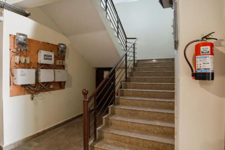 Hotel O Av Residency Near Botanic Garden of Indian Republic