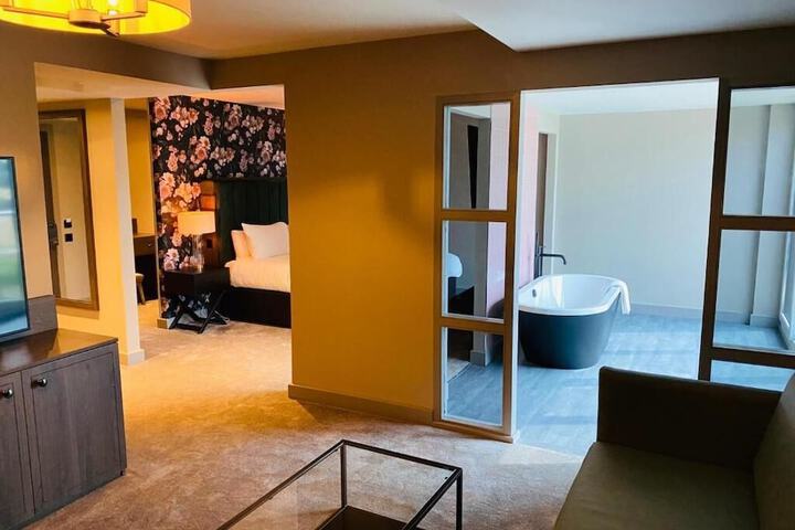Room 22 of 60