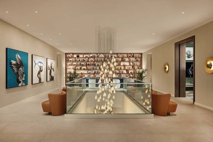 Hotel Interior 6 of 96