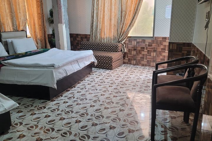 Room 19 of 36