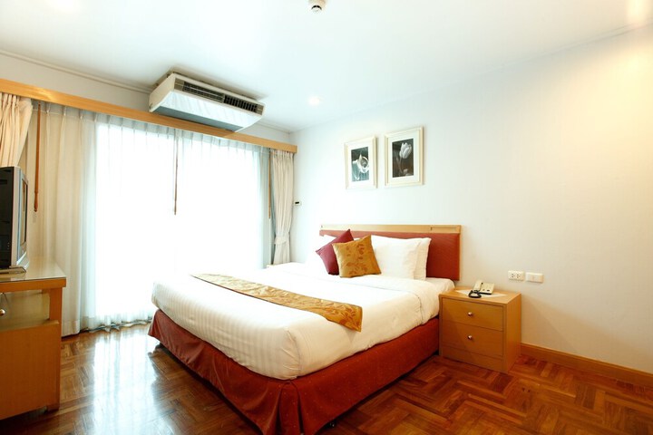 Room 4 of 67