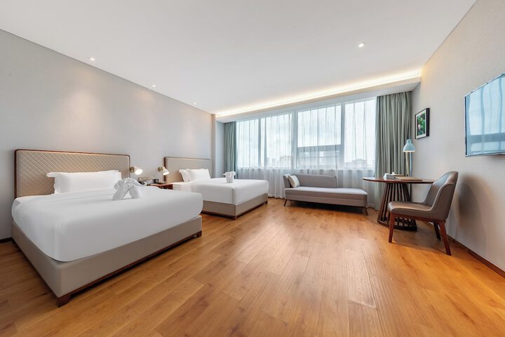 Room 14 of 53