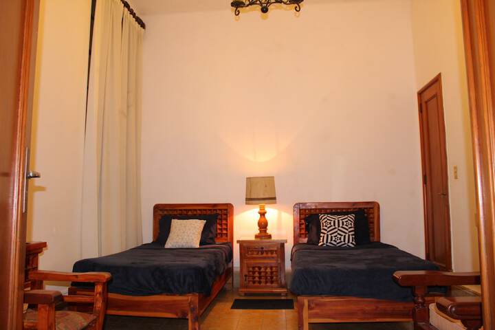 Room 8 of 19