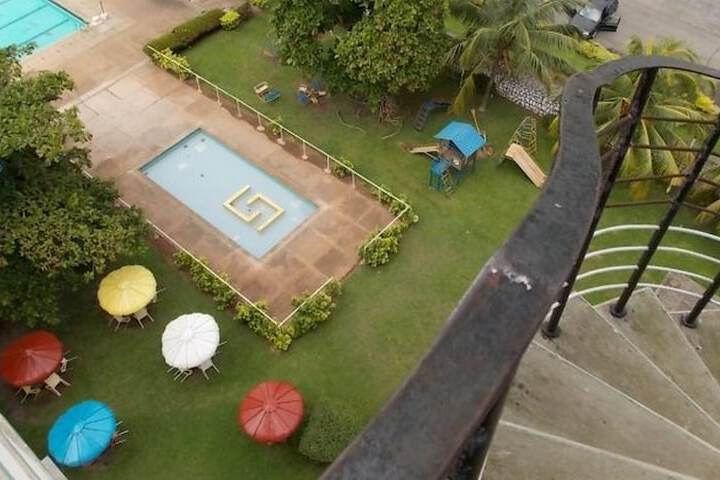 Pool 24 of 27