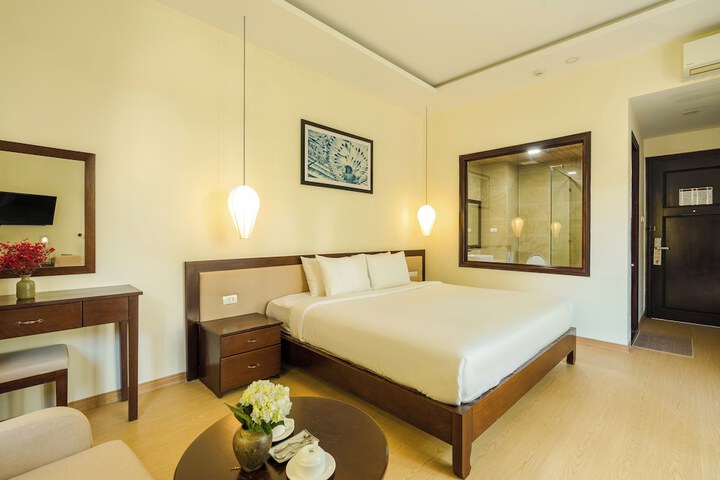 Room 25 of 73