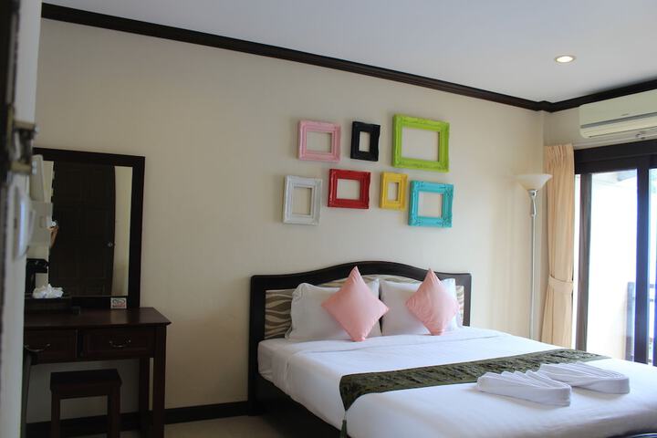 Room 3 of 54