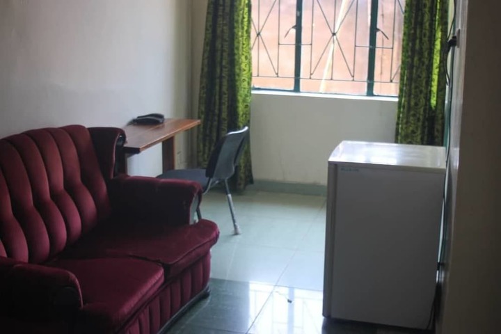 Room 11 of 34