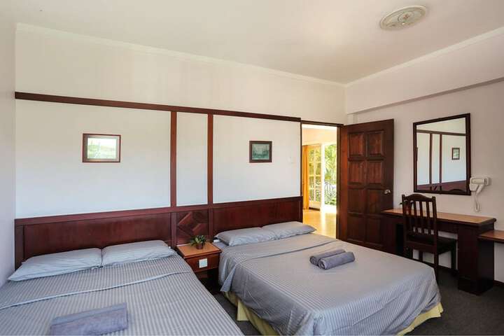 Room 9 of 22