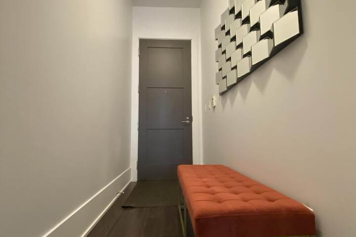 Room 4 of 448
