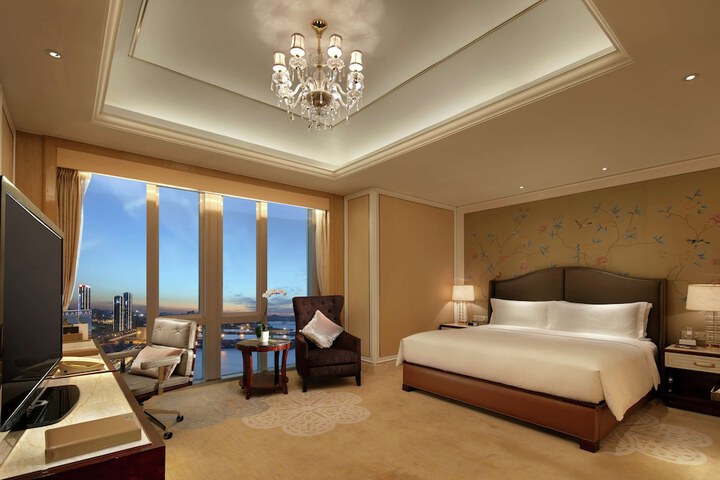 Room 25 of 68