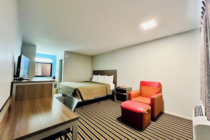 Room 15 of 23