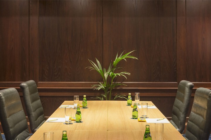 Dining 68 of 98