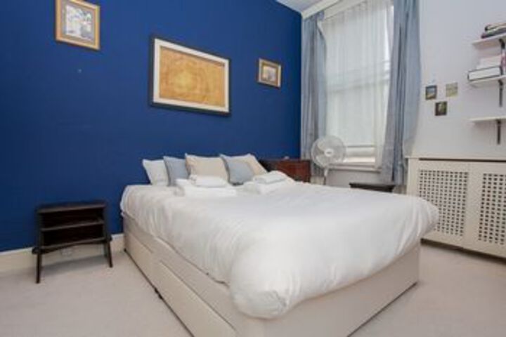 Gorgeous Central One Bed in Earls Court