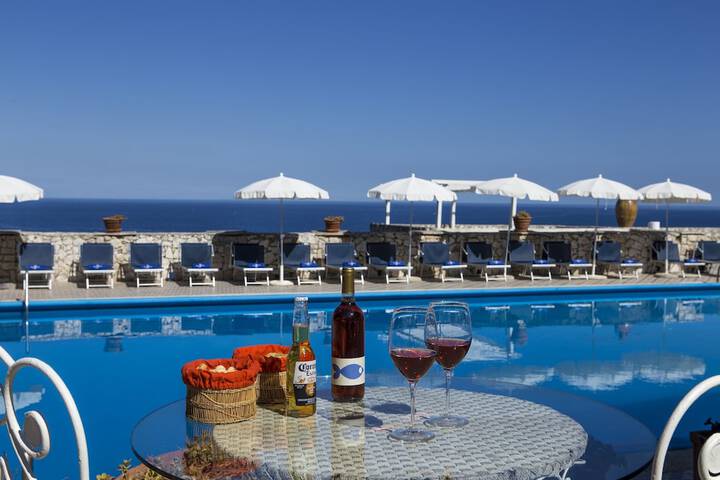 Pool 46 of 82