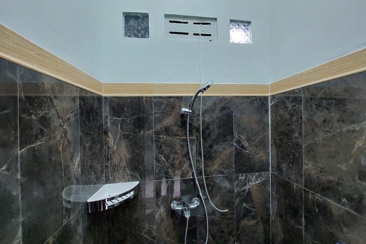 Room 17 of 17