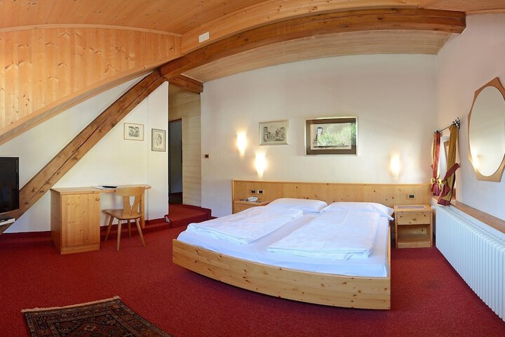 Room 26 of 72