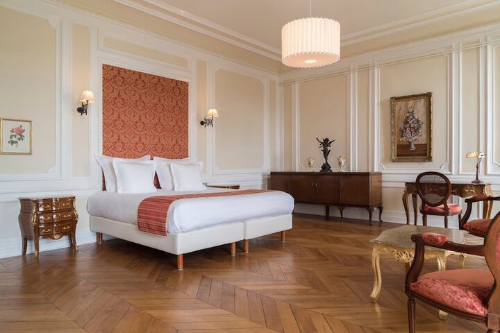 Room 23 of 62