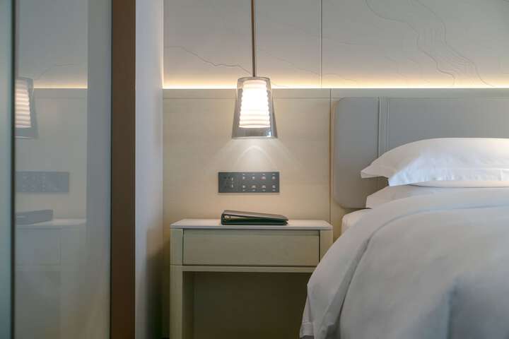 Room 5 of 20