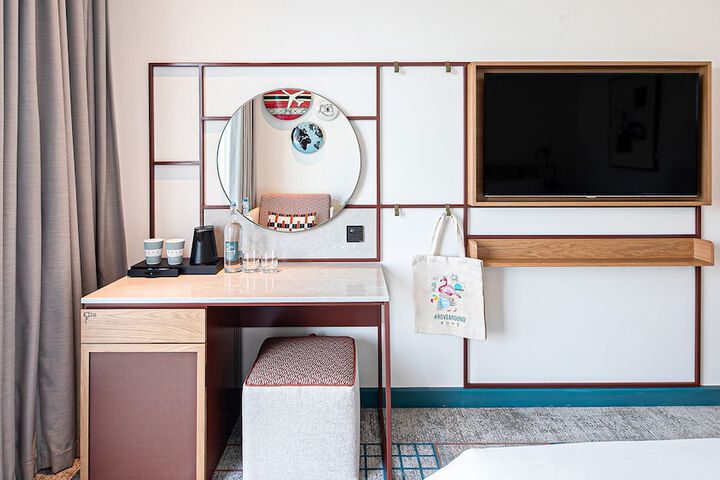 Room 9 of 23