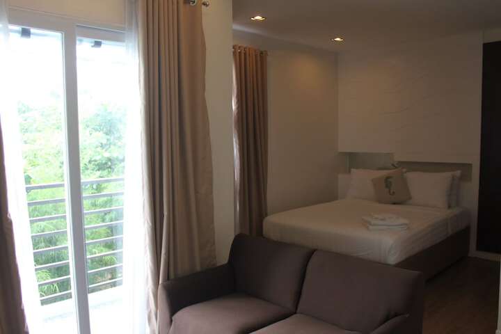 Room 11 of 42