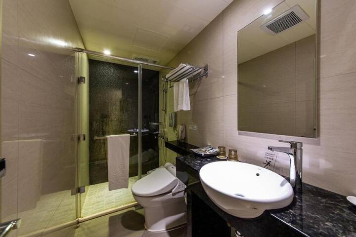 Room 20 of 26