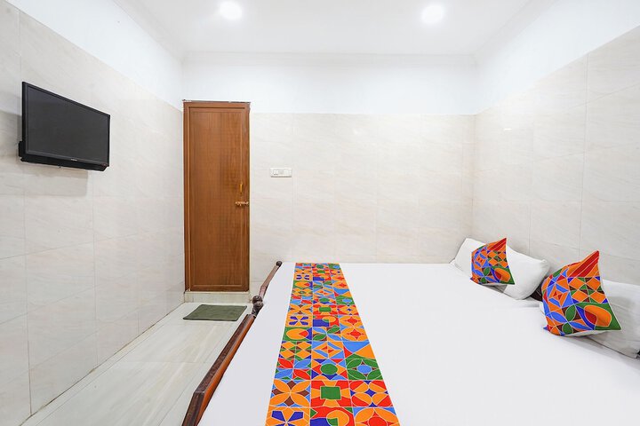 Room 13 of 31