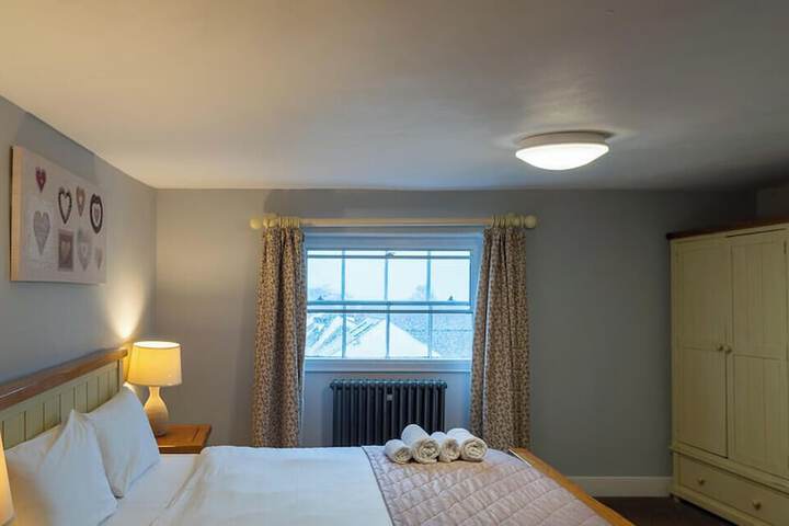 Room 34 of 64