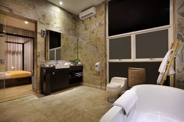Room 15 of 55