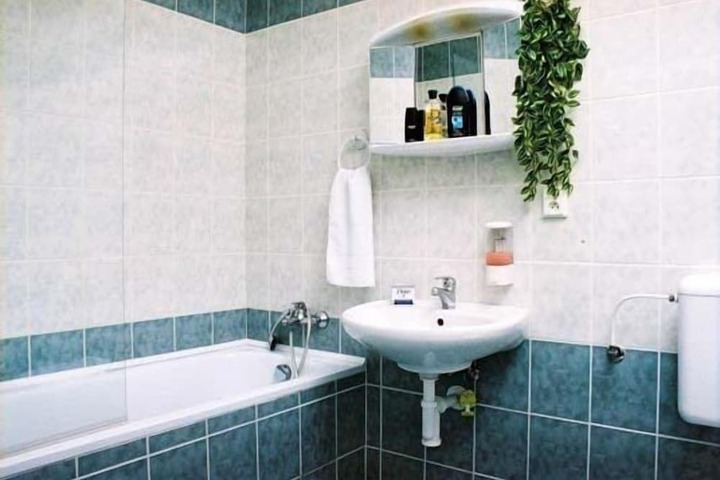 Clean Restrooms