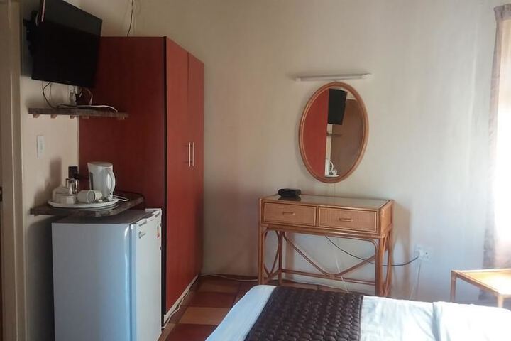 Room 6 of 58