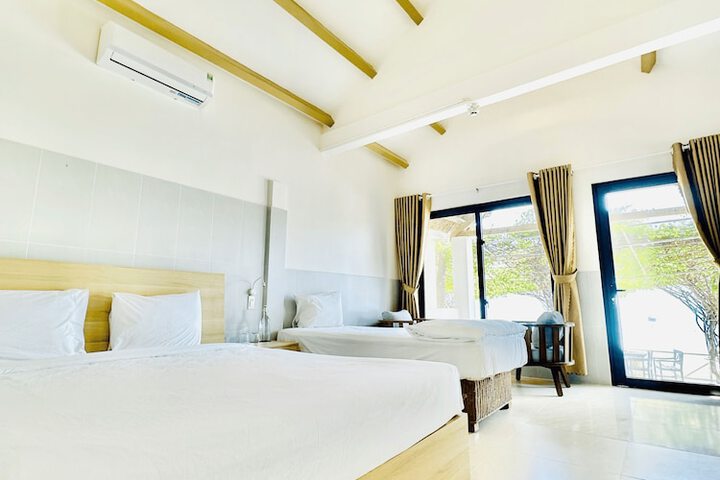 Room 35 of 185